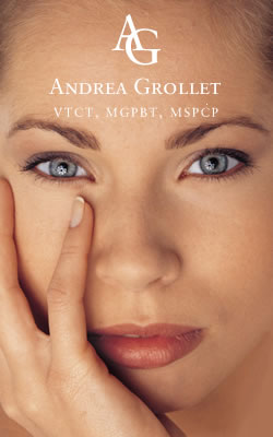 Andrea Grollet is a specialist in semi-permanent makeup (micropigmentation) for eyebrows, eyelashes and lips